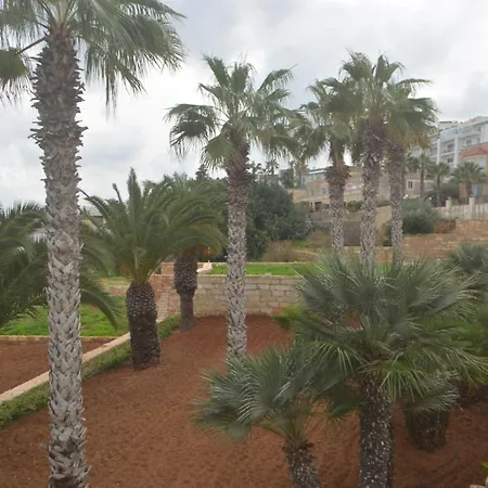 Lyss 2 * Mellieħa